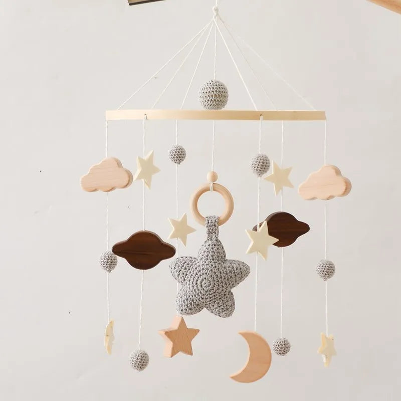Natural beech wood baby mobile with star