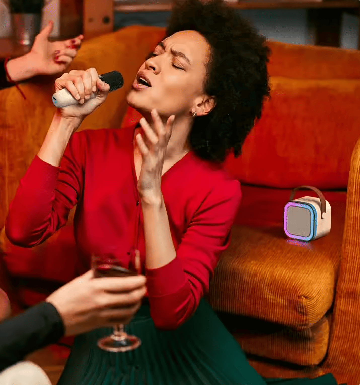 Ur benveg karaoke bihan evit ar vugale hag an dud deuet – Ur c'homzer Bluetooth diwifr gant 1 pe 2 mikrofon