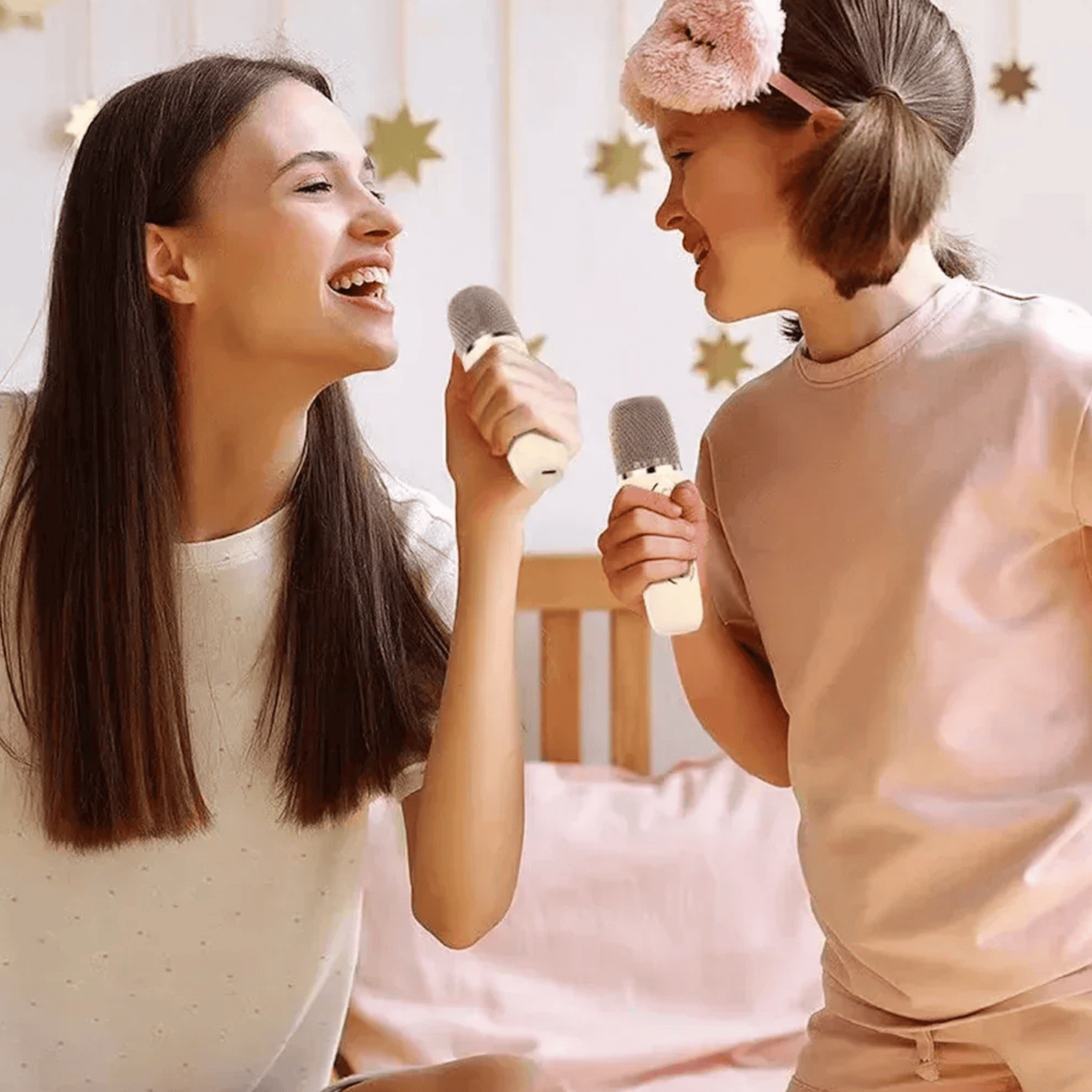 Ur benveg karaoke bihan evit ar vugale hag an dud deuet – Ur c'homzer Bluetooth diwifr gant 1 pe 2 mikrofon